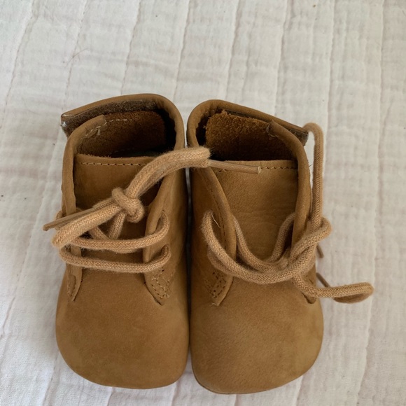 Baby booties crib shoes - Picture 2 of 5